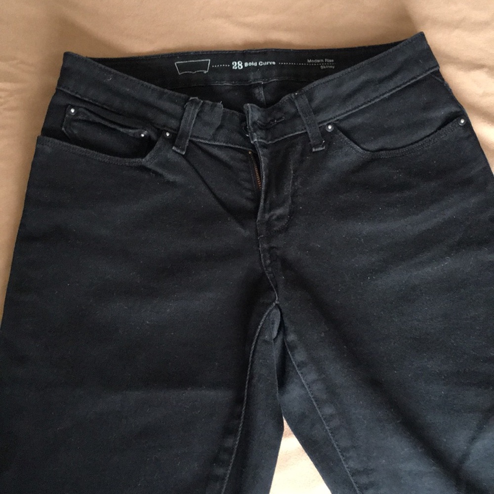 In great condition pair of Black Levi’s